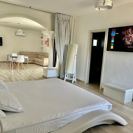 Guest House - La Bella Vita 오로세 외부 사진